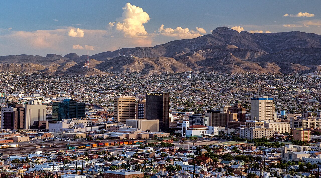 View of El Paso, Texas, a MarketAnywhere flyer distribution and door hanger delivery service area